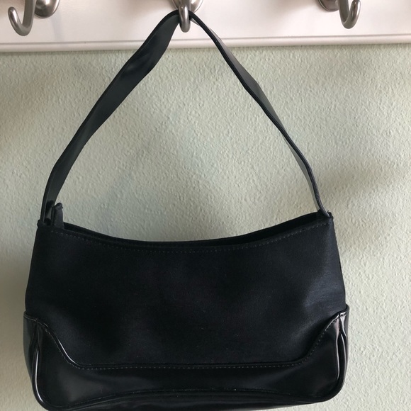 Purse - Picture 2 of 5